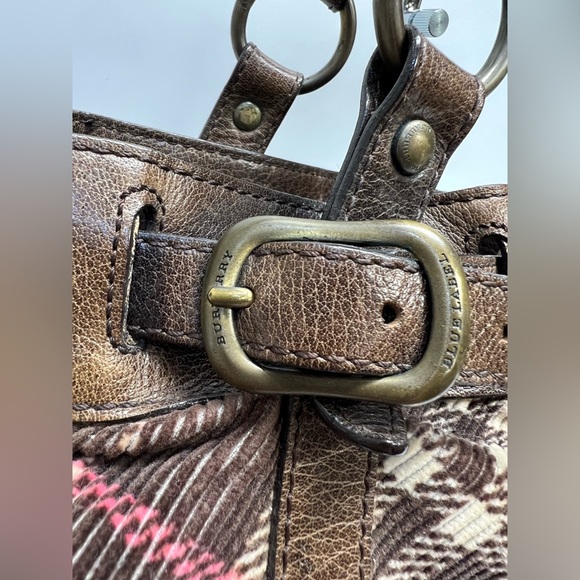 Burberry hand bag - Picture 9 of 12